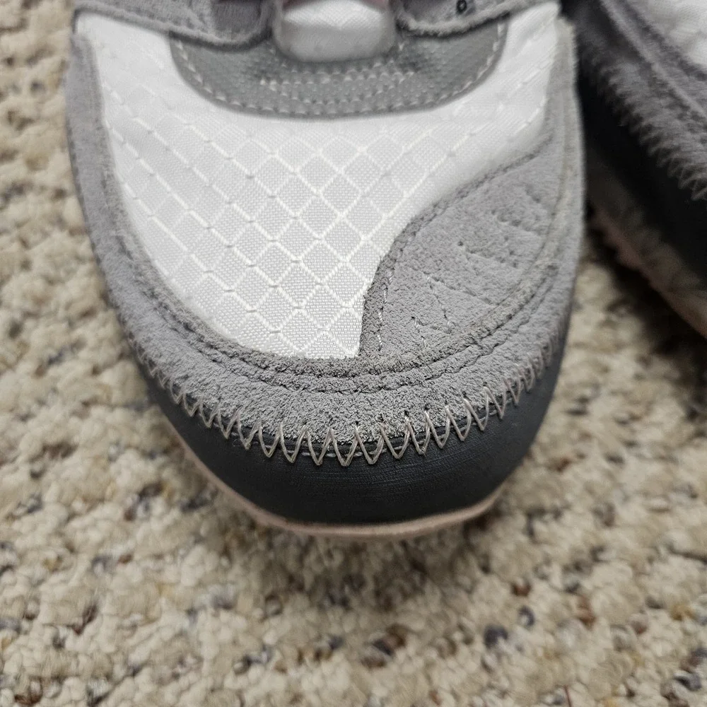 Saucony‎ Courageous TR Shoes Sneakers Classic Women's Size 10 White Gray Pink